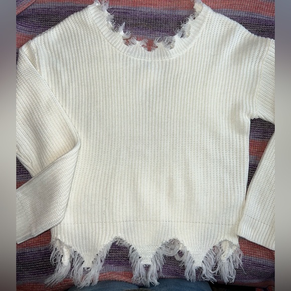 Cloud Ten Sweaters - Boutique Cloud Ten Cream/ Off-White Distressed Knit Sweater small